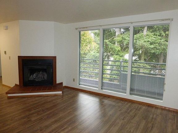 One more view of lovely living room.