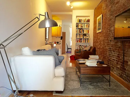 Rented by Bryan L Rozencwaig, LREB | media 20