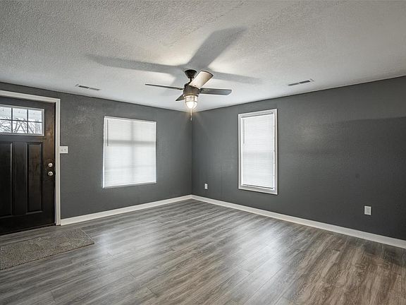 4th image of 310 W Victor St