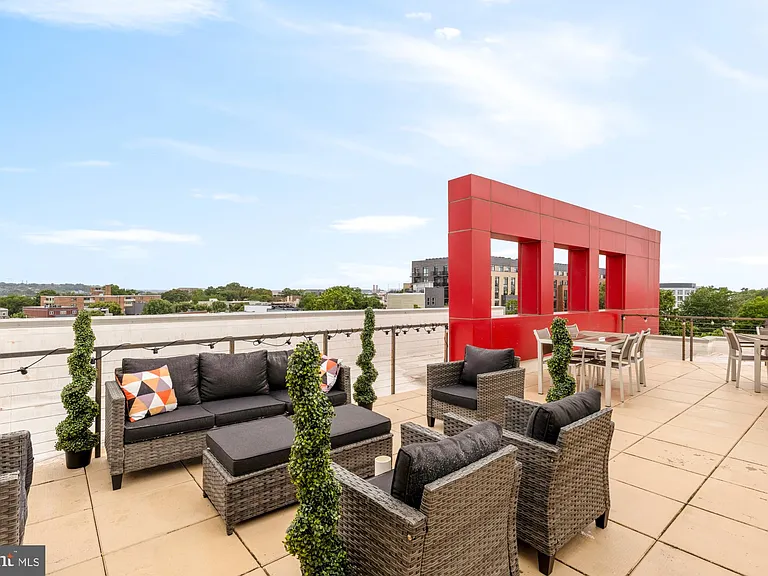 1500 Pennsylvania Ave SE #305 — Photo 17