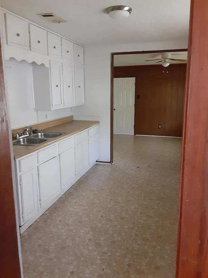 3 Bedroom and 2 Bathroom home. — Photo 4