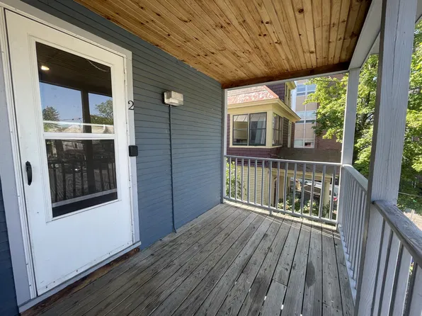 8 Isham St, Burlington, VT 05401