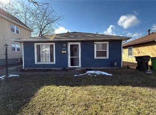 3986 E 26th St, Newburgh Heights, OH 44105