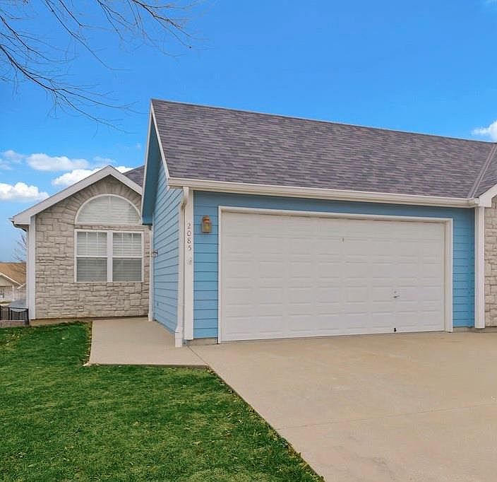 1st image of 2085 Country View Ct