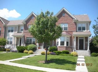 2444 Waterbury Ln, Buffalo Grove, IL 60089