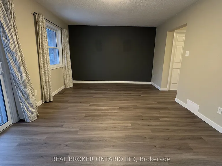 457 Wilkins St — Photo 15
