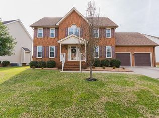 208 Honeycreek Ct, Colonial Heights, VA 23834