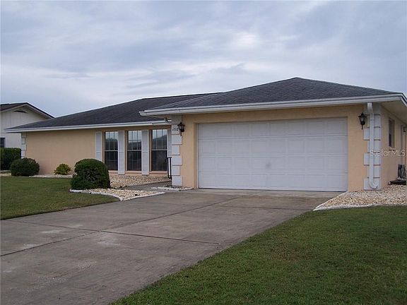 3rd image of 1712 Coco Palm Cir
