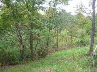 97 Washboard Rd, Bedford, IN 47421