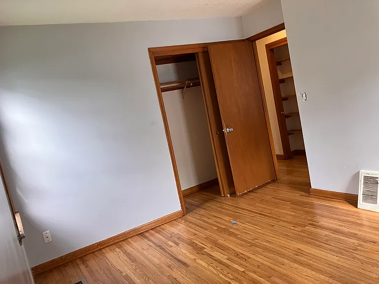 2824 Texas Ave S — Photo 18