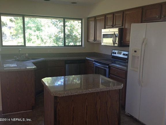 4th image of 12779 Aztec Dr N