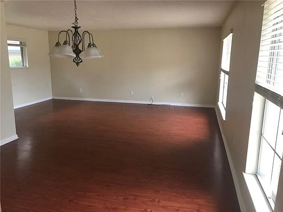 5th image of 5501 Lake Highlands Dr