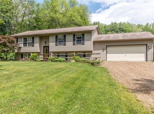 4765 Wayne Rd, Mantua, OH 44255