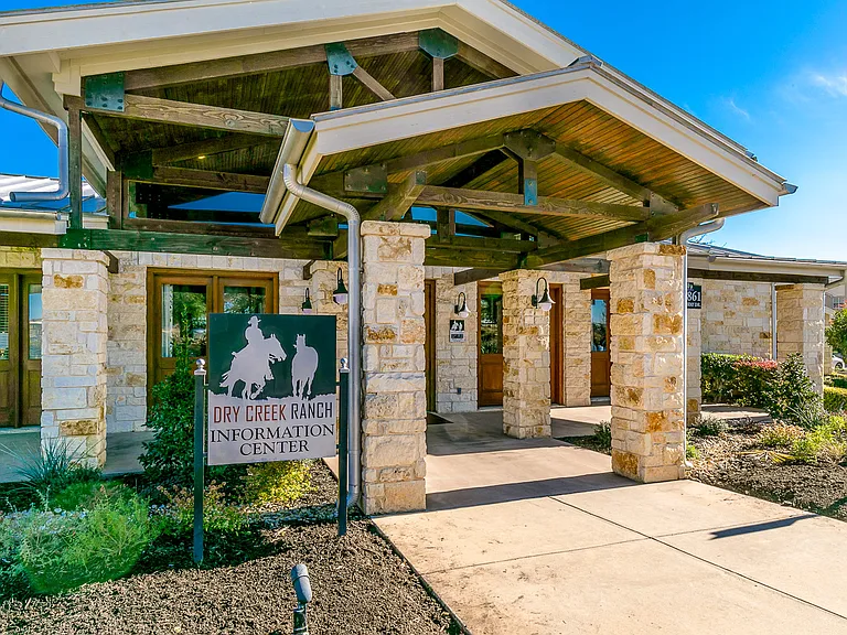 Dry Creek Ranch Apartments — Photo 23