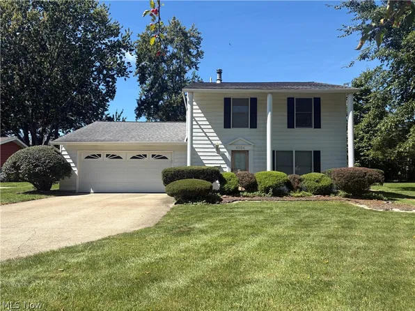 6024 Christman Dr, North Olmsted, OH 44070