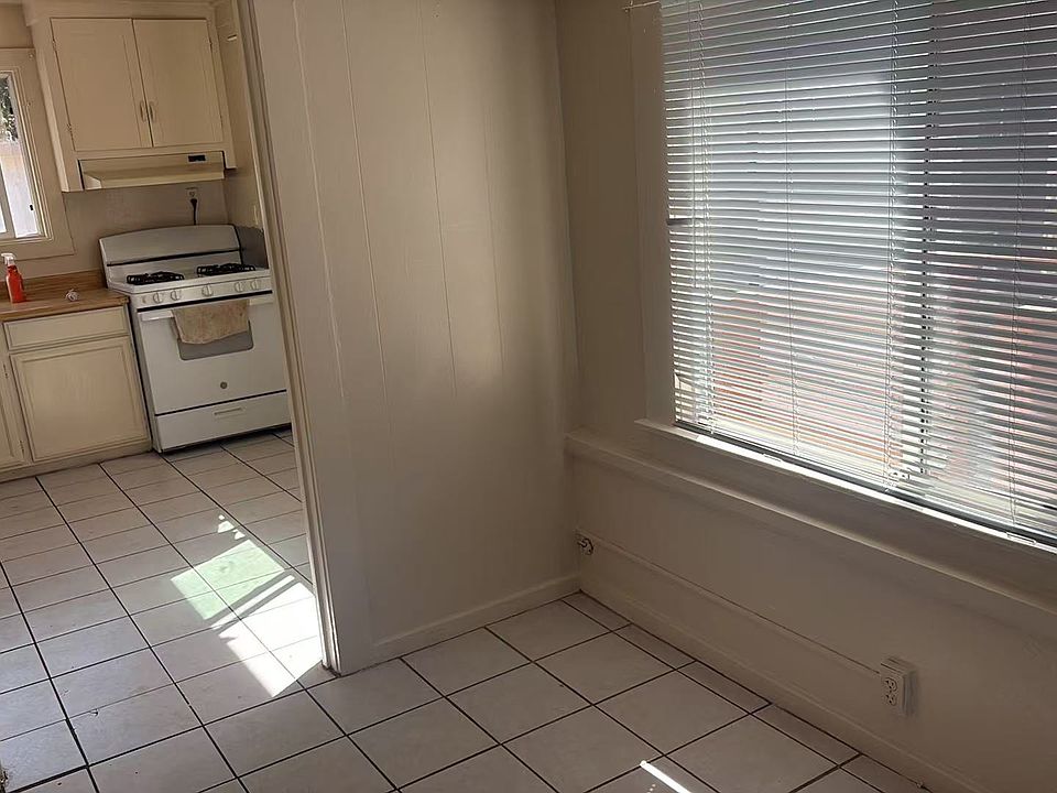 1st image of 2324 9th Ave APT 4