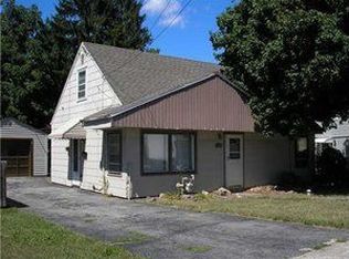 4230 Crescent Dr, Niagara Falls, NY
