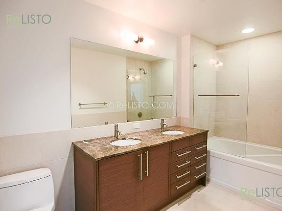 5th image of 338 Spear St Unit 19A