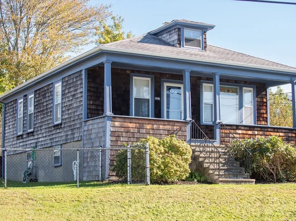 1736 Bay St, Fall River, MA 02724