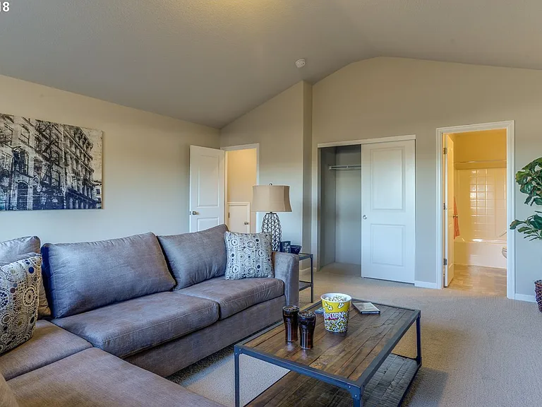 7448 NW 165th Ave — Photo 16