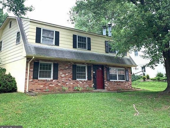2nd image of 3825 Corona Ln