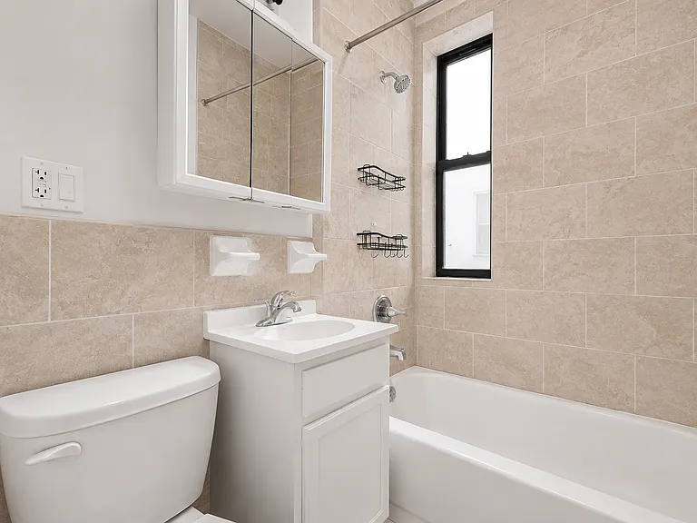 2254 5th Ave #16 — Photo 12