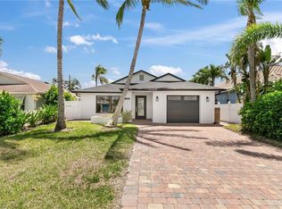 646 109th Ave N, Naples, FL 34108