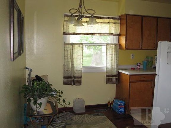 4th image of 713 Hyland Ave