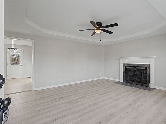 5th image of 602 Kingston Dr