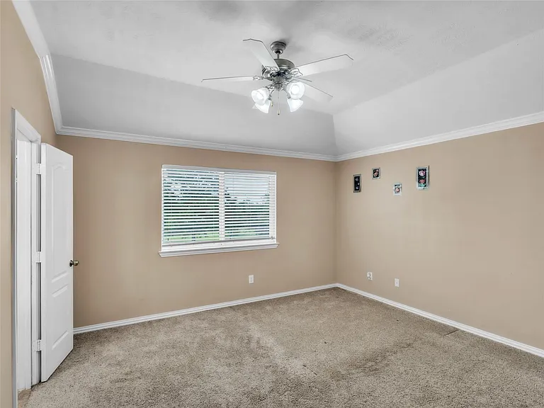 1418 Banbury Ct — Photo 16