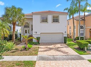 547 NW 157th Ln, Pembroke Pines, FL 33028