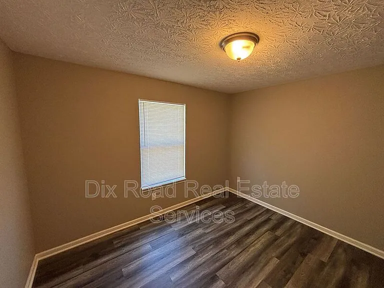1024 Golfview Dr — Photo 23
