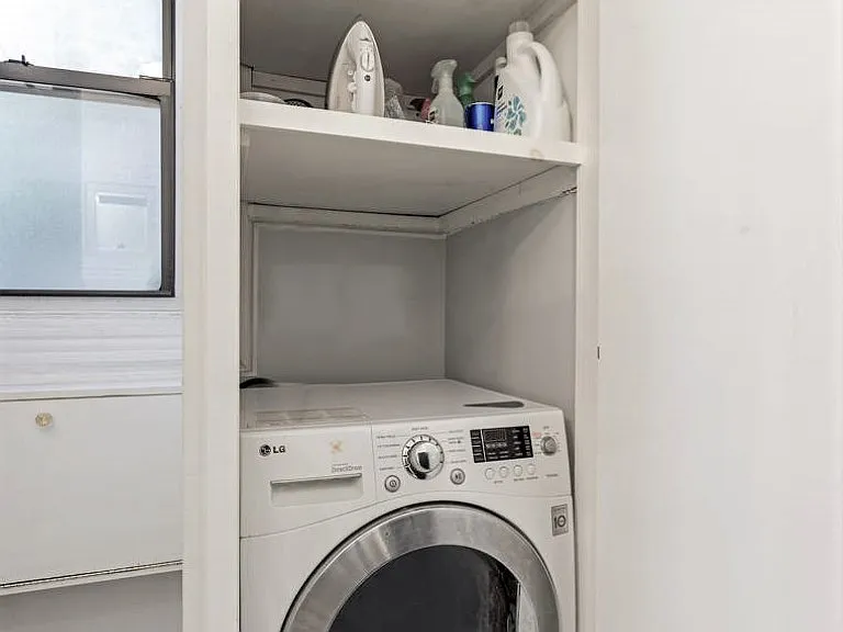 264 W 73rd St #2R — Photo 7