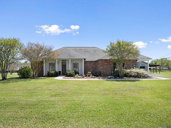 2nd image of 41082 Millie Rd