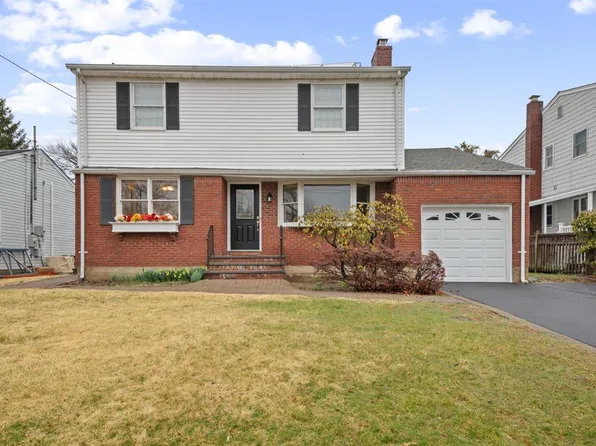 17 James Street, Huntington Station, NY 11746