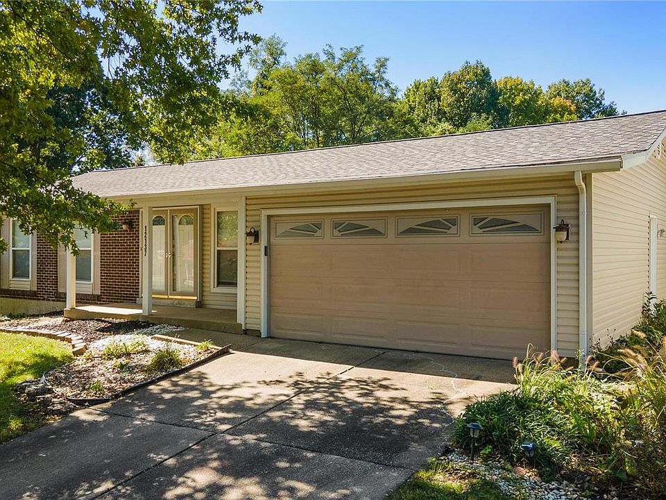 1st image of 12137 La Padera Ln