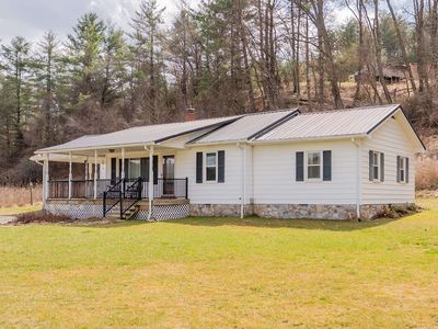2060 Delhart Rd, Galax, VA, 24333