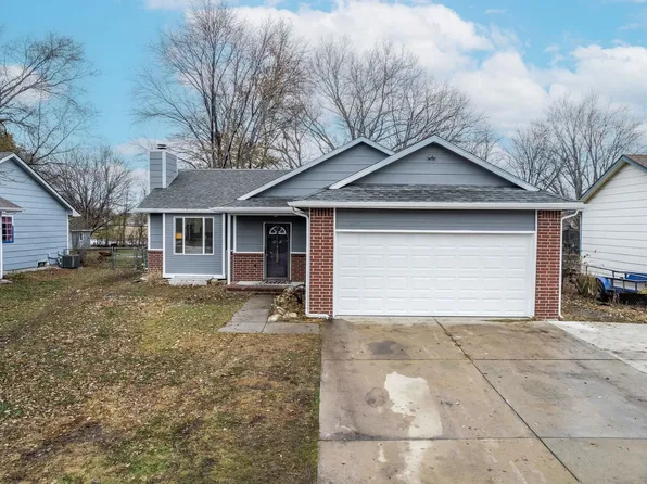 600 Deerfield Cir, Valley Center, KS 67147