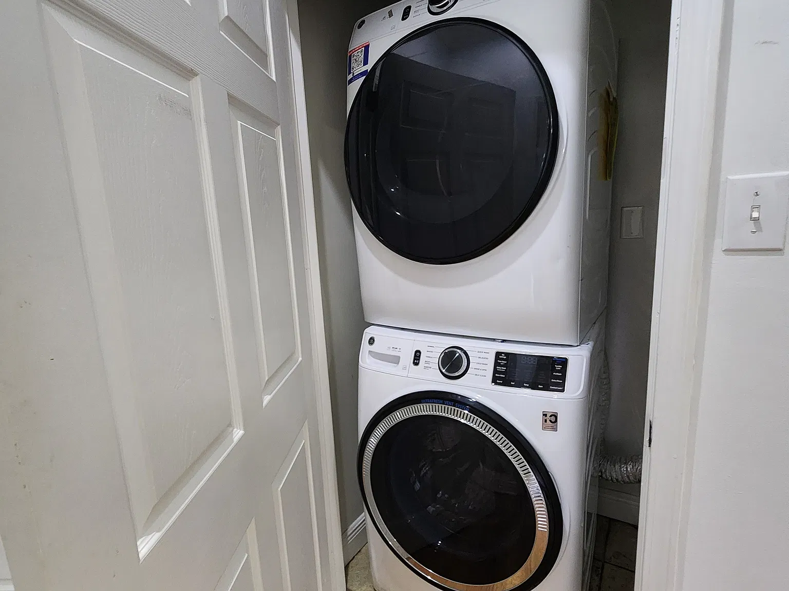 3 bed, 1432 sqft, $2,200 — Photo 3