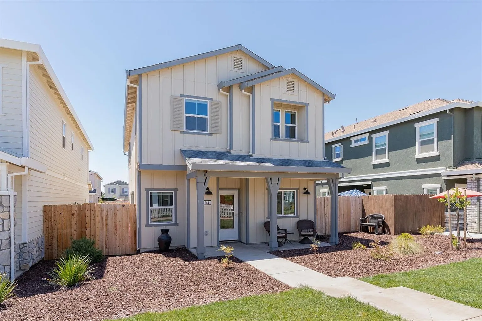 784 Richie Way photo 1