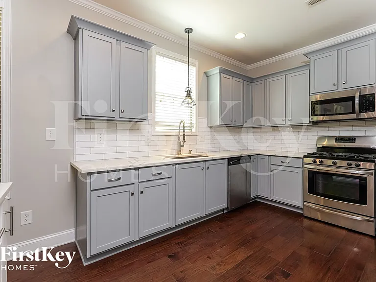 2992 Cameron Village Ct — Photo 5