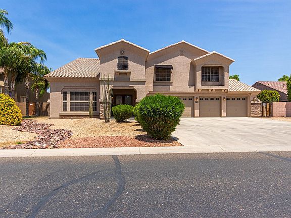 3rd image of 15444 W Christy Dr