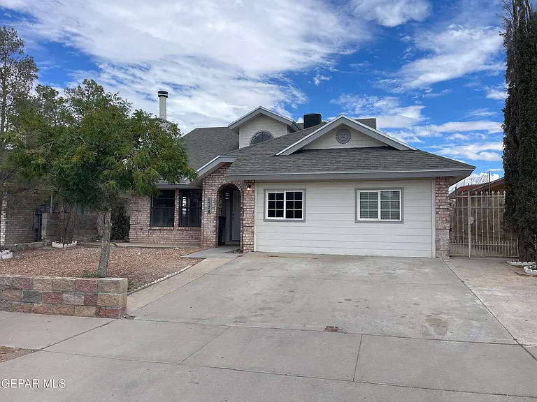 1574 Rebecca Ann Dr — Photo 1