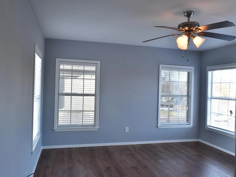 Bedroom main entry view