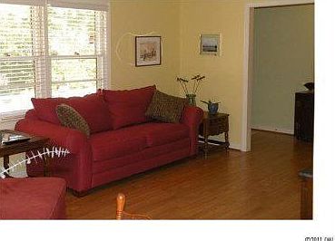 4th image of 302 Brookmeade Dr