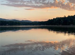 905 Point Pl, Tamassee, SC 29686