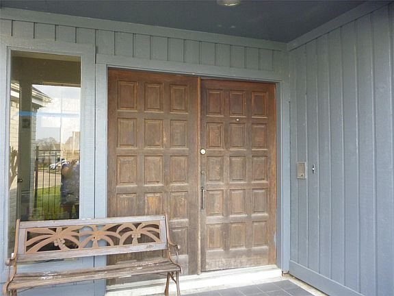 2nd image of 11003 Colebrook Dr