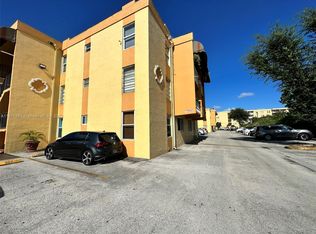 575 W 69th St APT 109, Hialeah, FL 33014
