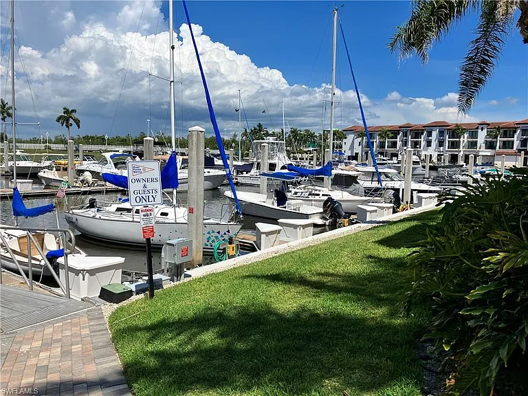 807 River Point Dr #102D — Photo 30