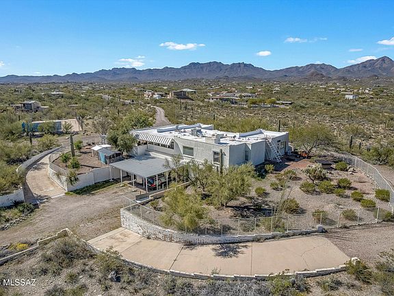 2nd image of 5200 N Tortolita Rd